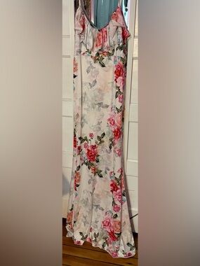 Floral Pink Maxi Dress with Vibrant Rose Print